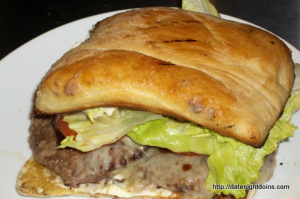 Read more about the article Cheese Burgers on Garlic Cheese Chibata Rolls
