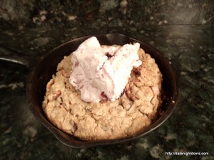 Read more about the article Skillet Chocolate Chunk Oatmeal Cookies