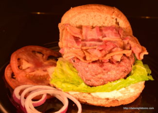 Read more about the article Video Bacon Bacon Bacon Burgers