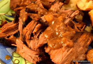 Read more about the article Peppered Roast Beef Coffee Gravy “Smokin on Your Gasser”