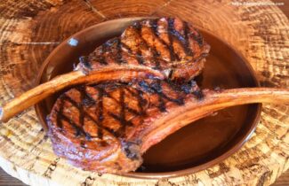 Read more about the article Reverse Seared Tomahawk Steaks