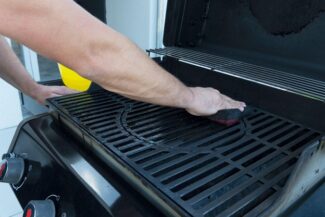 Read more about the article Gas Grill Upkeep Guide: Clean, Care, Last Longer Tips